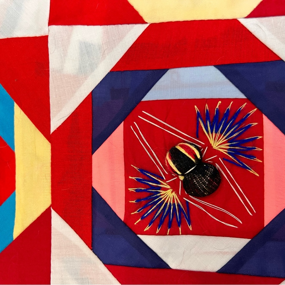 Handmade Asian throw - Picture 5 of 5